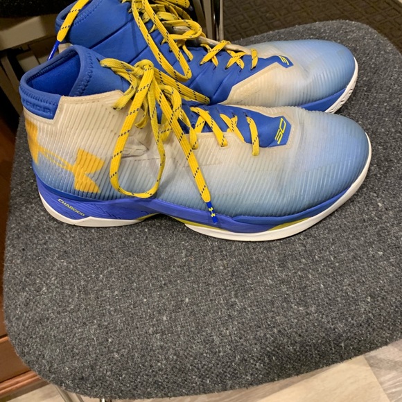 Curry 2.5 Men’s basketball shoe size 11 - Picture 4 of 4